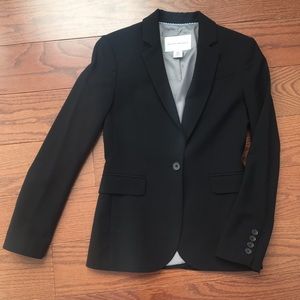 Banana Republic 00P stretch black blazer. EUC!